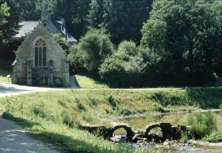 Bed and Breakfast Les Etangs de Pitié Mellionnec Exterior foto